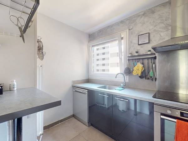 Colocation / Appartement 4 pièces de 75 m², Grenoble, Avenue Marie Reynoard / Photo 2