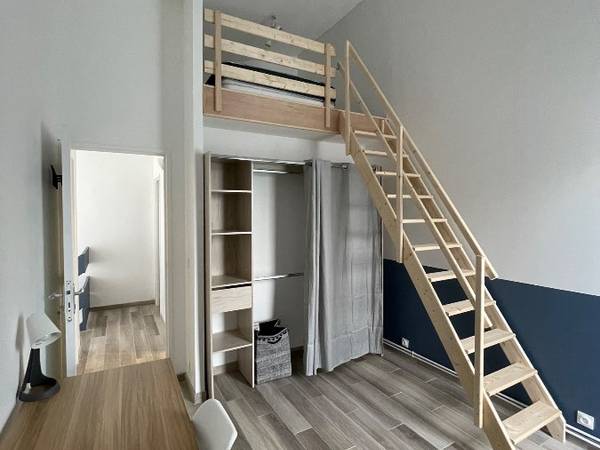 Colocation / Duplex 6 pièces de 94 m², Torcy, Allée des Terrasses / Photo 4