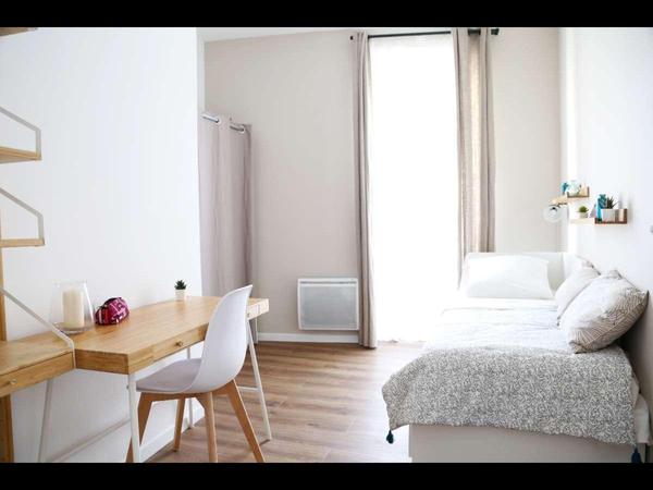 Colocation / Appartement 5 pièces de 80 m², Marseille, Rue Briffaut / Photo 2