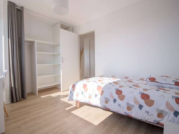 Flatsharing / 5-bedroom flat · 75 m², Lyon, Rue de Saint Cyr / Photo 2