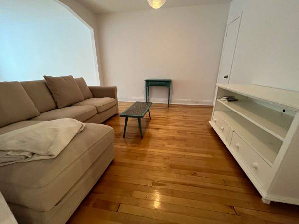 Coliving / Duplex 9 pièces de 1700 m², Montréal, 18e Avenue / Photo 2