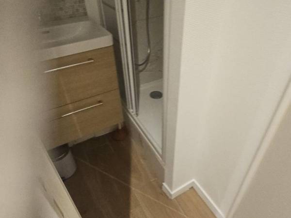 Colocation / Appartement 4 pièces de 81 m², Saint-Denis, Pl de l'Ermitage / Photo 6