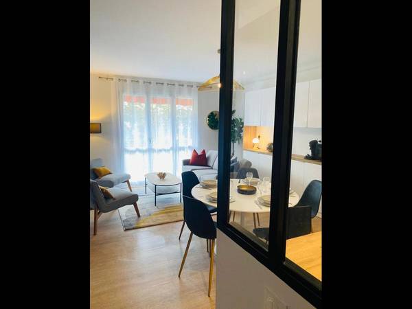 Colocation / Appartement 6 pièces de 105 m², Reims, Avenue d'Epernay / Photo 2