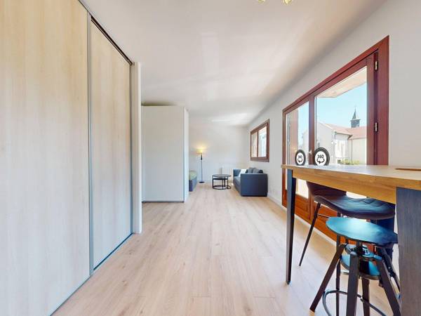 Location / Appartement 1 pièce de 33 m², Annecy, Avenue de Cran / Photo 2