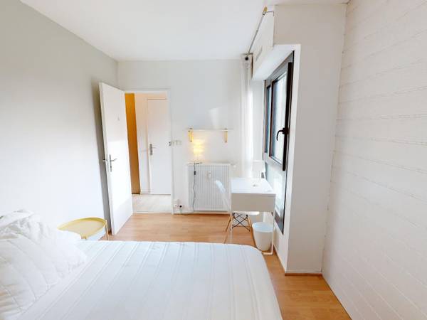 Colocation / Appartement 4 pièces de 94 m², Limoges, Rue Jean le Bail / Photo 2