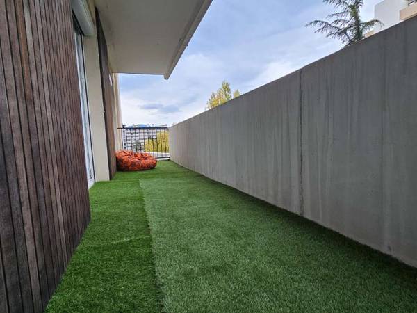 Colocation / Appartement 5 pièces de 84 m², Grenoble, Rue Paul Claudel / Photo 2