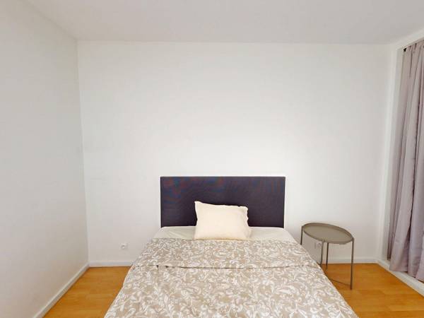 Colocation / Appartement 4 pièces de 88 m², Annemasse, Rue du Sentier / Photo 2