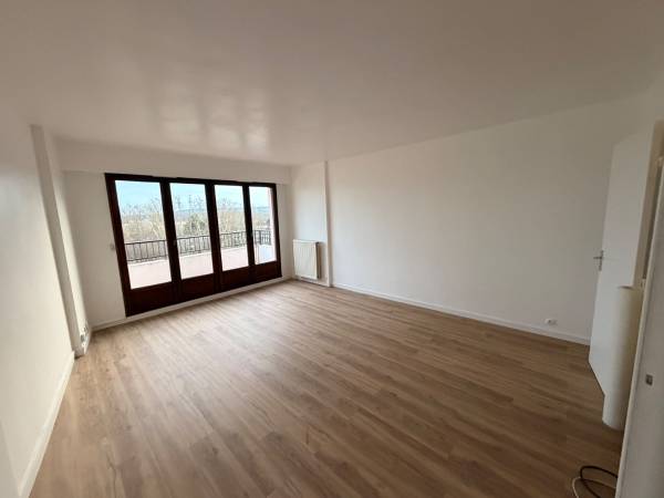 Colocation / Appartement 4 pièces de 80 m², Cergy, Rue du Chemin Dupuis Vert / Photo 2