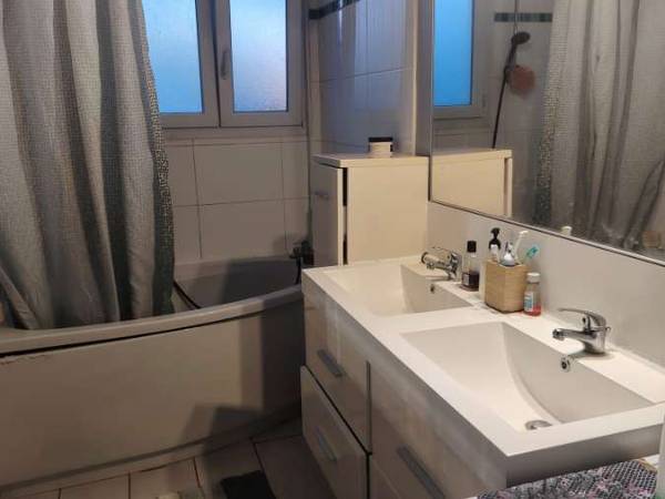 Colocation / Appartement 5 pièces de 100 m², Toulouse, Place de Martigues / Photo 2