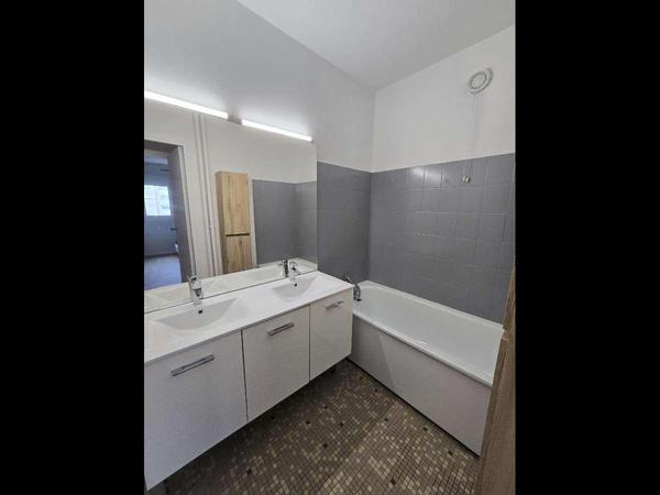 Colocation / Appartement 5 pièces de 78 m², Vaulx-en-Velin, Chemin des Plates / Photo 7