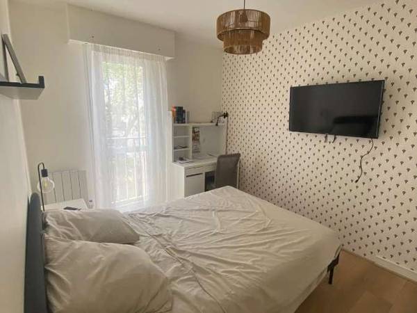 Colocation / Appartement 5 pièces de 78 m², Les Ulis, Rue de l'Argonne / Photo 2