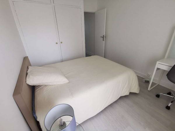 Colocation / Appartement 4 pièces de 75 m², Massy, Place des Italiens / Photo 11