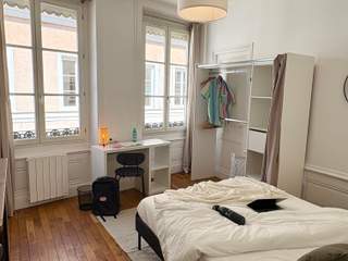 Colocation / Appartement 5 pièces de 86 m², Lyon, Place du Griffon