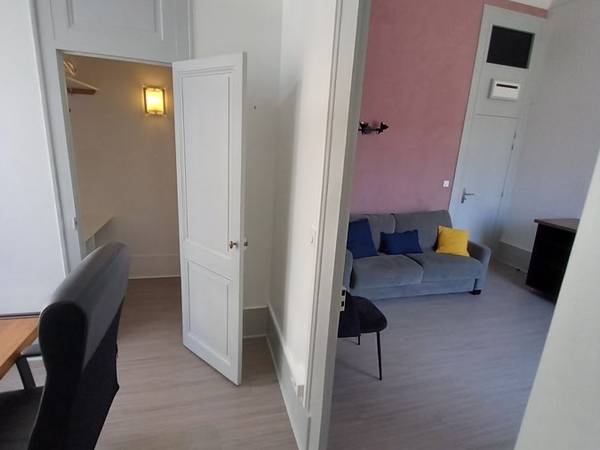 Colocation / Appartement 6 pièces de 197 m², Grenoble, Place de l'Étoile / Photo 19