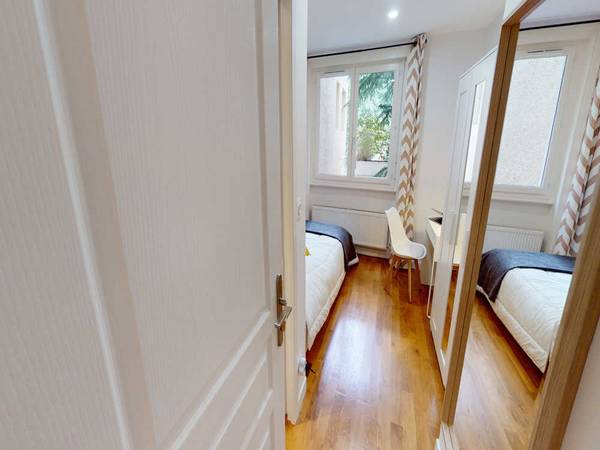 Colocation / Appartement 7 pièces de 150 m², Lyon, Rue d'Enghien / Photo 2