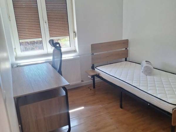 Colocation / Appartement 6 pièces de 82 m², Strasbourg, Rue de Fréland / Photo 2