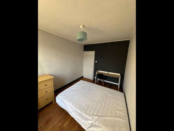 Colocation / Appartement 5 pièces de 97 m², Chambéry, Passage Gambetta / Photo 7