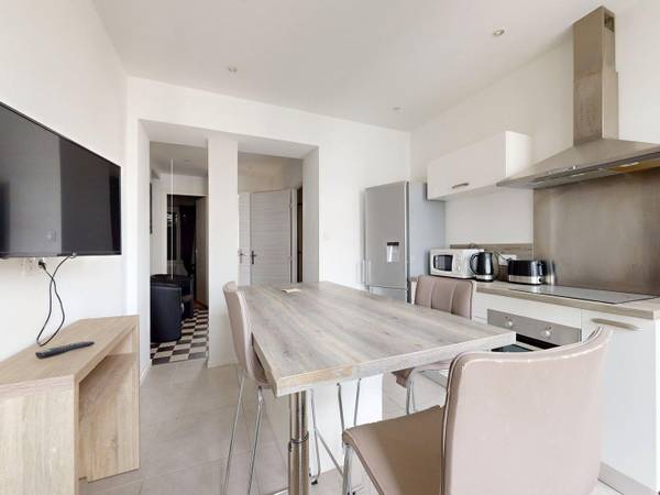 Location / Appartement 4 pièces de 82 m², Saint-Étienne, Ter Rue du Onze Novembre / Photo 2