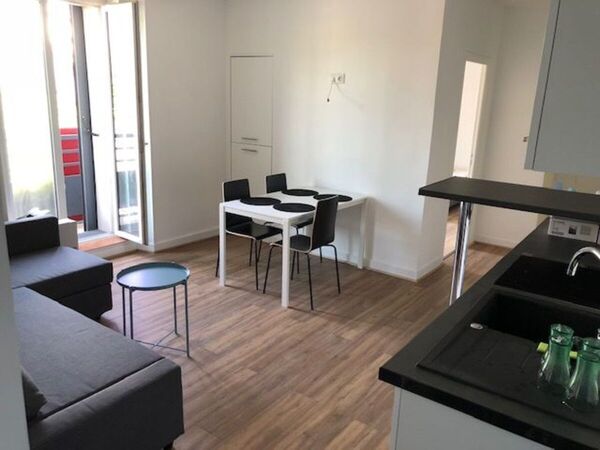 Colocation / Appartement 6 pièces de 81 m², Grenoble, Boulevard Général Gallieni / Photo 2