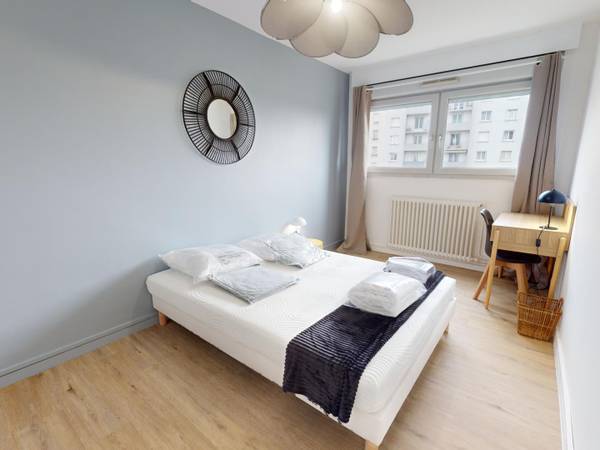 Colocation / Appartement 4 pièces de 80 m², Lyon, Avenue Debourg / Photo 2