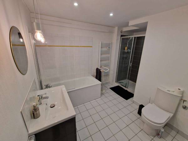Colocation / Appartement 6 pièces de 118 m², Rouen, Rue des Emmurees / Photo 14