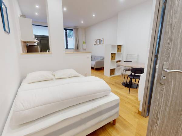 Location / Appartement 1 pièce de 31 m², Villeurbanne, Rue Octavie / Photo 2