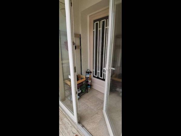 Colocation / Villa 10 pièces de 220 m², Nîmes, Rue des Costières / Photo 2