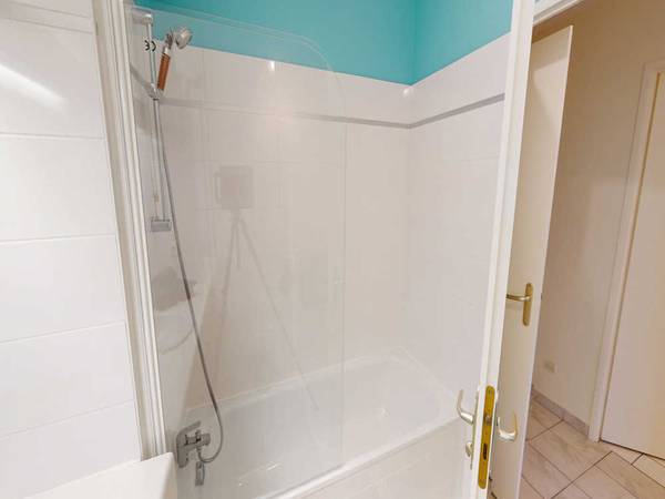 Room share / 3 rooms apartment · 70 m², Lyon, Rue Roposte / Photo 19