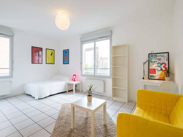 Colocation / Appartement 5 pièces de 100 m², Lyon, Avenue Debourg / Photo 2