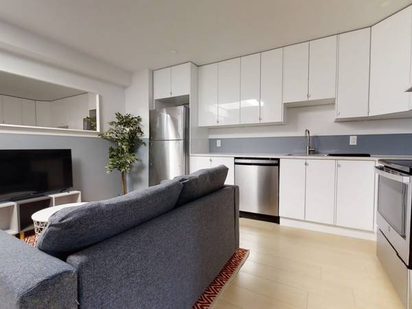 Colocation / Appartement 4 pièces de 100 m², Montréal, Rue Rachel Est / Photo 8