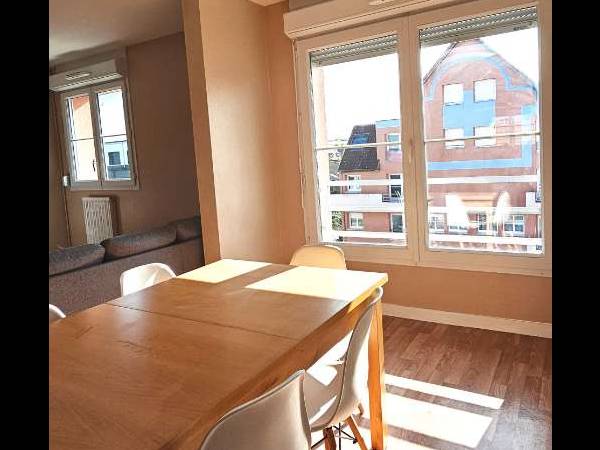 Colocation / Appartement 4 pièces de 75 m², Reims, Esplanade Richard Wagner / Photo 2