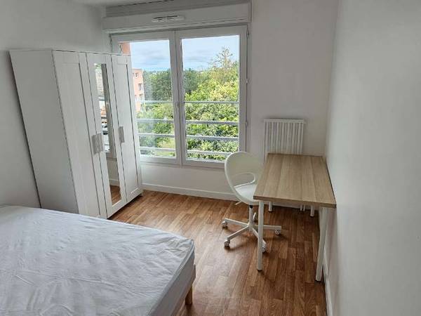 Colocation / Appartement 4 pièces de 75 m², Reims, Esplanade Richard Wagner / Photo 6