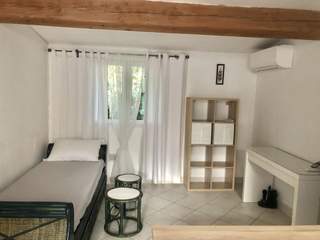 Location / Studio, Toulon