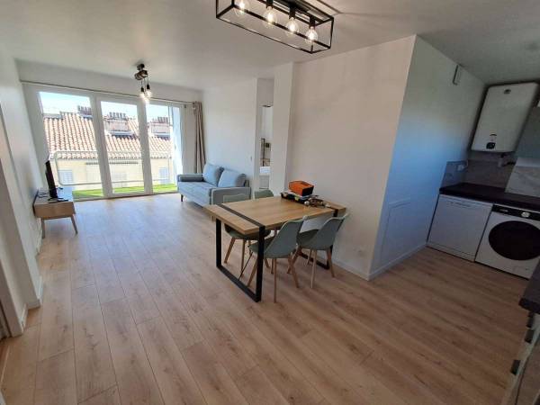Colocation / Appartement 4 pièces de 60 m², Marseille, Rue Capitaine Galinat / Photo 11