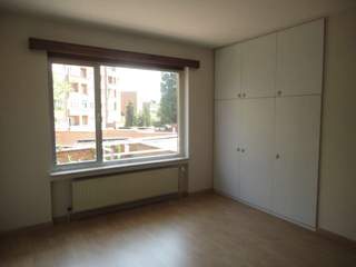 Student room / 7 rooms apartment · 110 m², Ixelles, Avenue Armand Huysmans
