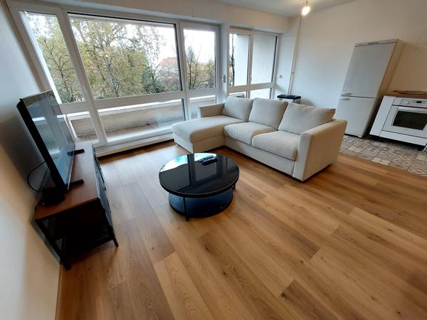 Colocation / Appartement 6 pièces de 106 m², Metz, Square du Pontiffroy / Photo 2