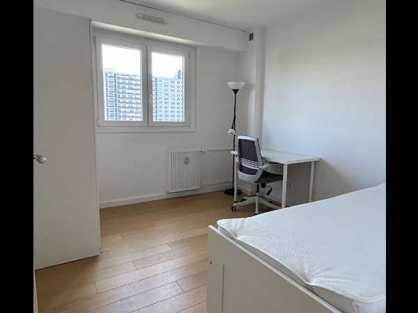 Colocation / Appartement 4 pièces de 96 m², Strasbourg, Rue de Londres / Photo 2