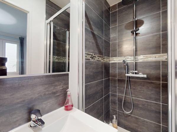 Colocation / Maison 6 pièces de 94 m², Amiens, Rue Blin de Bourdon / Photo 2