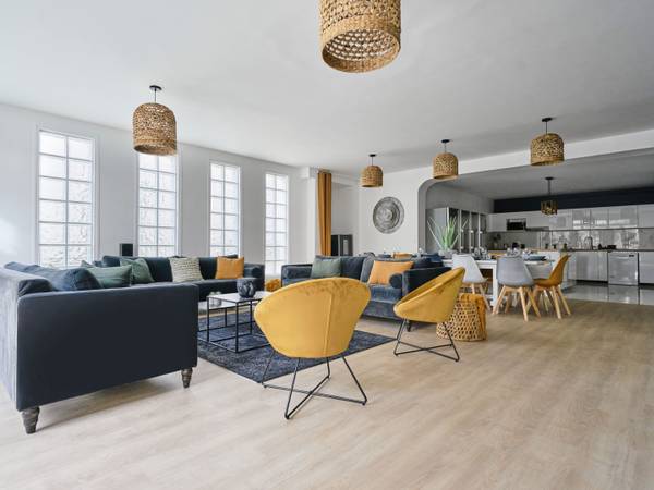 Colocation / Appartement 18 pièces de 428 m², Colombes, Rue d'Estienne d'Orves / Photo 2