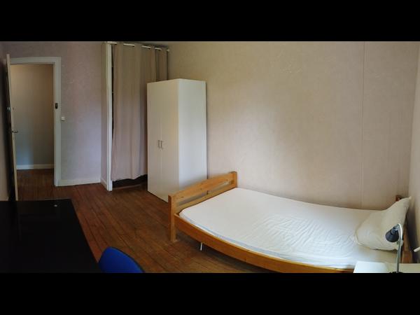 Flatsharing / 5-bedroom flat · 62 m², Saint-Martin-d'Hères, Avenue Gabriel Péri / Photo 11