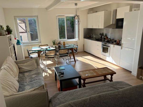 Sous-location / Appartement 5 pièces de 140 m², Strasbourg, Place Saint-Nicolas-aux-Ondes / Photo 2