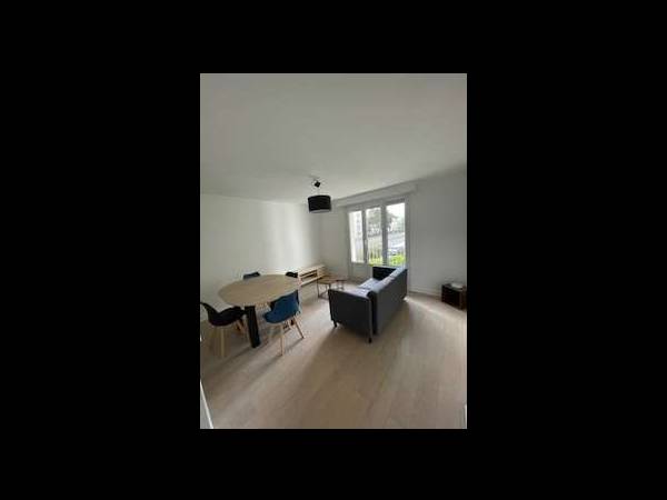 Colocation / Appartement 5 pièces de 67 m², Besançon, Rue de Fontaine-Écu / Photo 4