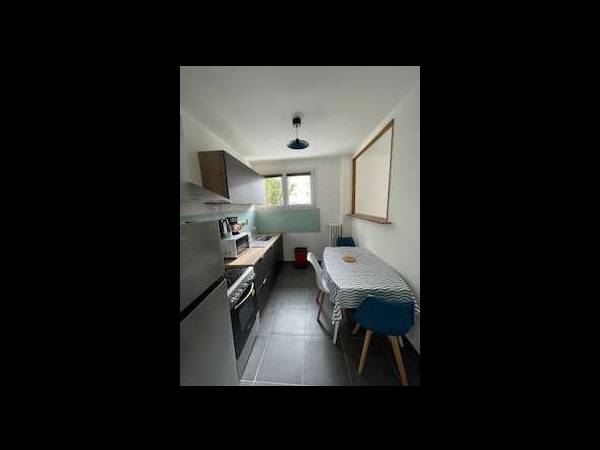 Colocation / Appartement 5 pièces de 67 m², Besançon, Rue de Fontaine-Écu / Photo 2