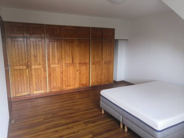 Colocation / Maison 9 pièces de 23 m², L'Haÿ-les-Roses, Rue des Bleuets / Photo 13