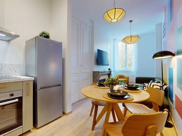 Colocation / Appartement 4 pièces de 64 m², Lyon, Rue Eugene Pons / Photo 2