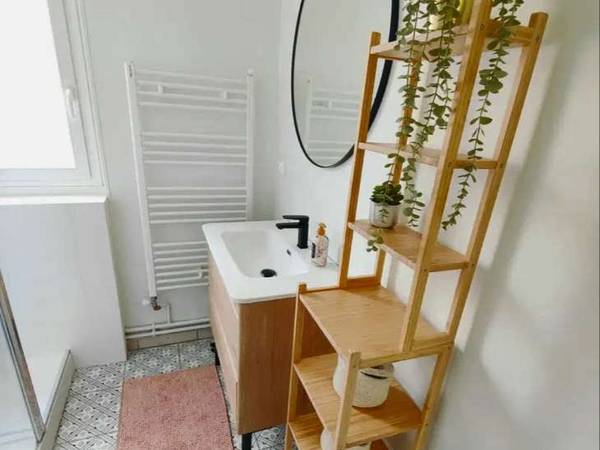 Colocation / Appartement 4 pièces de 70 m², Bron, Rue Louis Pergaud / Photo 4