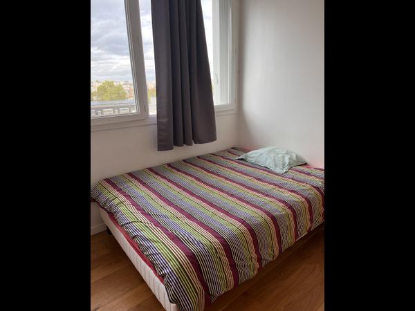 Chambre chez l'habitant / Appartement 5 pièces de 95 m², Montreuil, Avenue de la Résistance / Photo 6