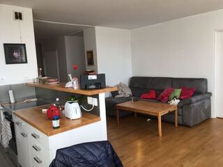 Homestay / 5-bedroom flat · 95 m², Montreuil, Avenue de la Résistance