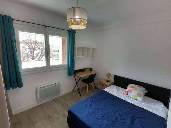 Colocation / Appartement 5 pièces de 70 m², Marseille, Rue Auger / Photo 2
