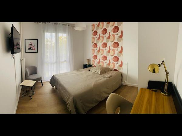 Colocation / Appartement 6 pièces de 105 m², Reims, avenue d'Epernay / Photo 9